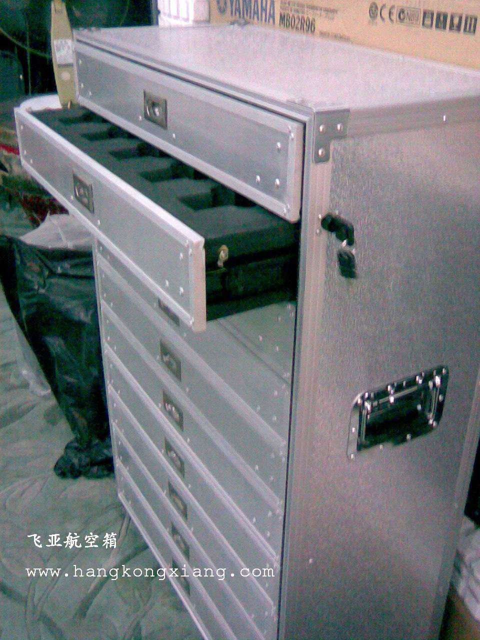 抽屉箱